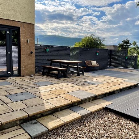 Stylish, Central Studio With Kitchen & Large Deck Fort William Kültér fotó